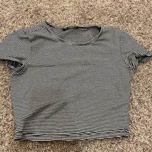 WOMENS SMALL SHEIN T SHIRT CROP TOP